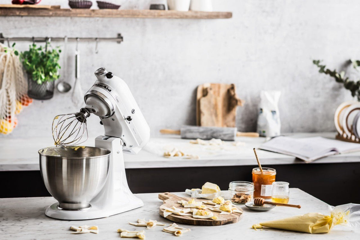 KitchenAid Classic 5K45SS Küchenmaschine 4,3 L Set mit Schüssel und Spritzschutz