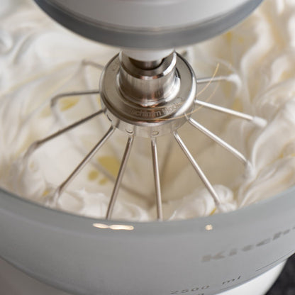 KitchenAid Metallfleischwolf und TschimmWhip Schneebesen Set